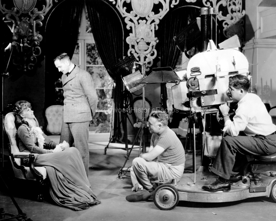 Greta Garbo 1935 3 Anna Karenina Frederic March.jpg